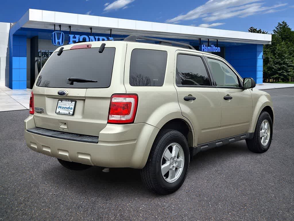 Thumbnail: 2010 Ford Escape - 24