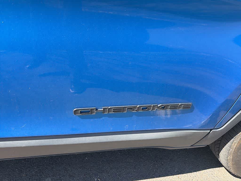 Thumbnail: 2020 Jeep Cherokee - 15