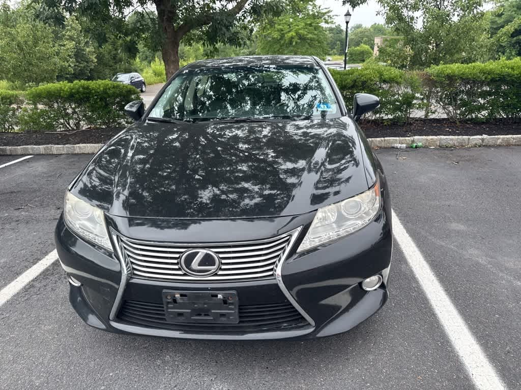 Thumbnail: 2014 Lexus ES - 2