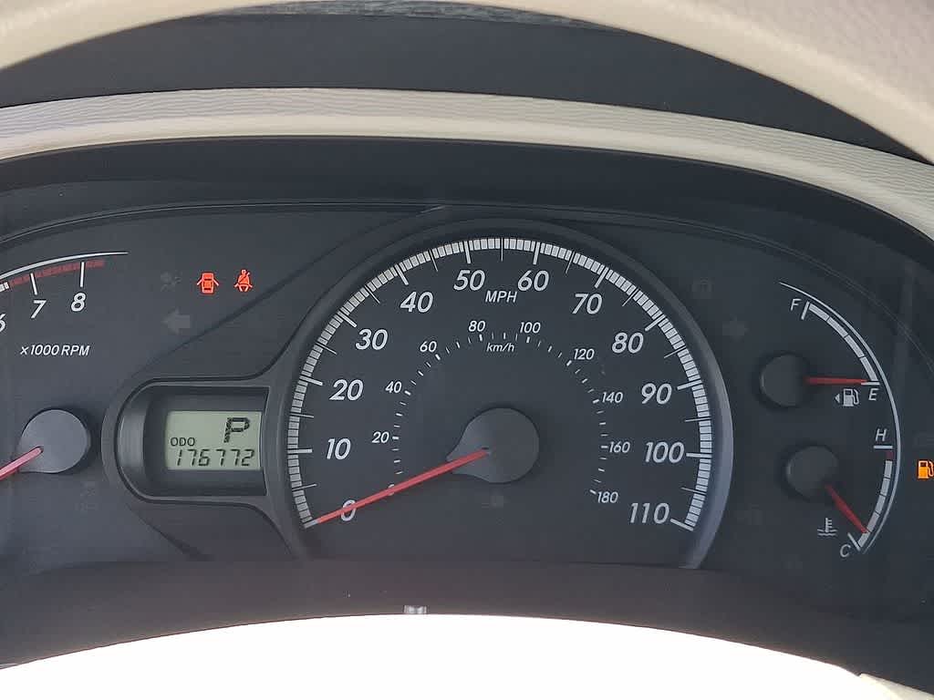 Thumbnail: 2011 Toyota Sienna - 13