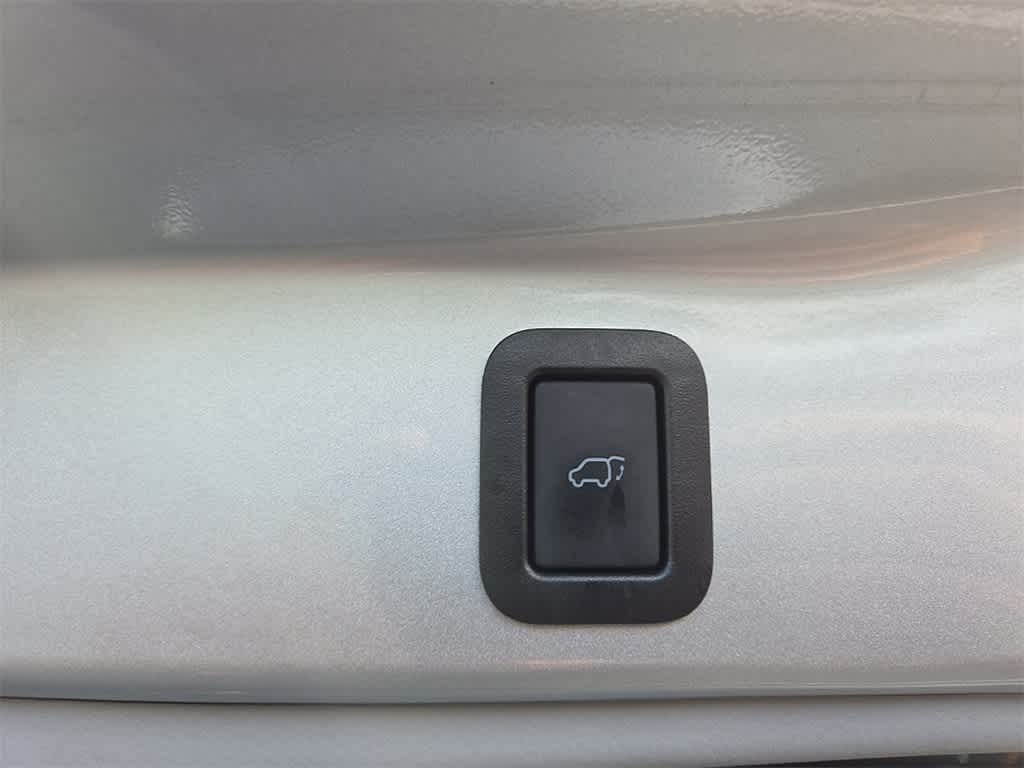 Thumbnail: 2019 Toyota Highlander - 11