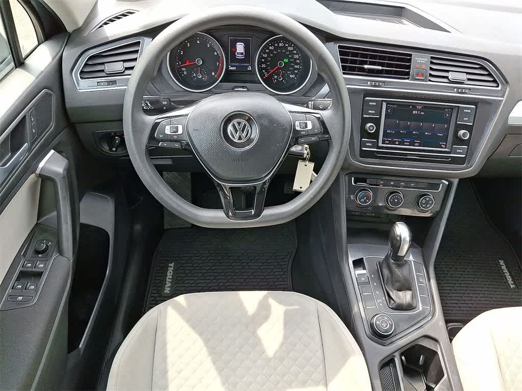 Thumbnail: 2021 Volkswagen Tiguan - 21