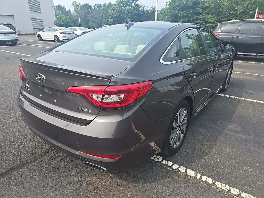Thumbnail: 2017 Hyundai Sonata - 4