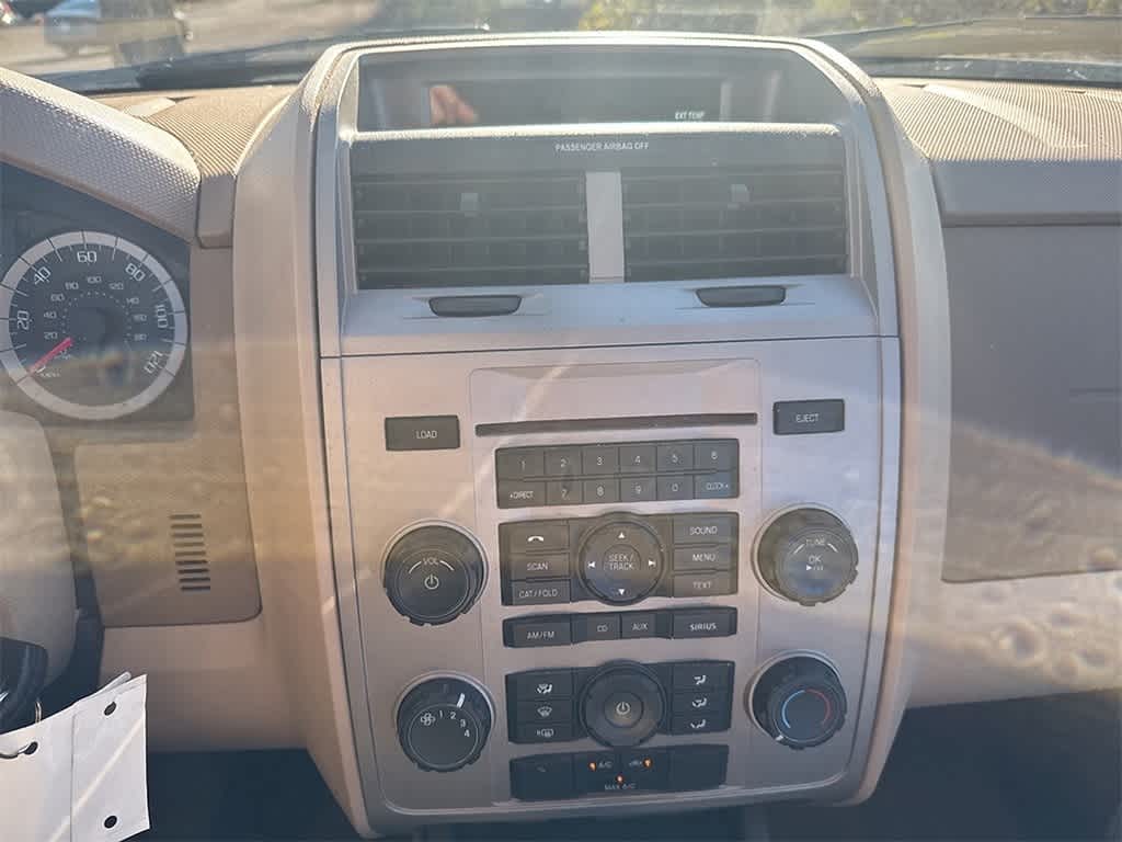 Thumbnail: 2010 Ford Escape - 17