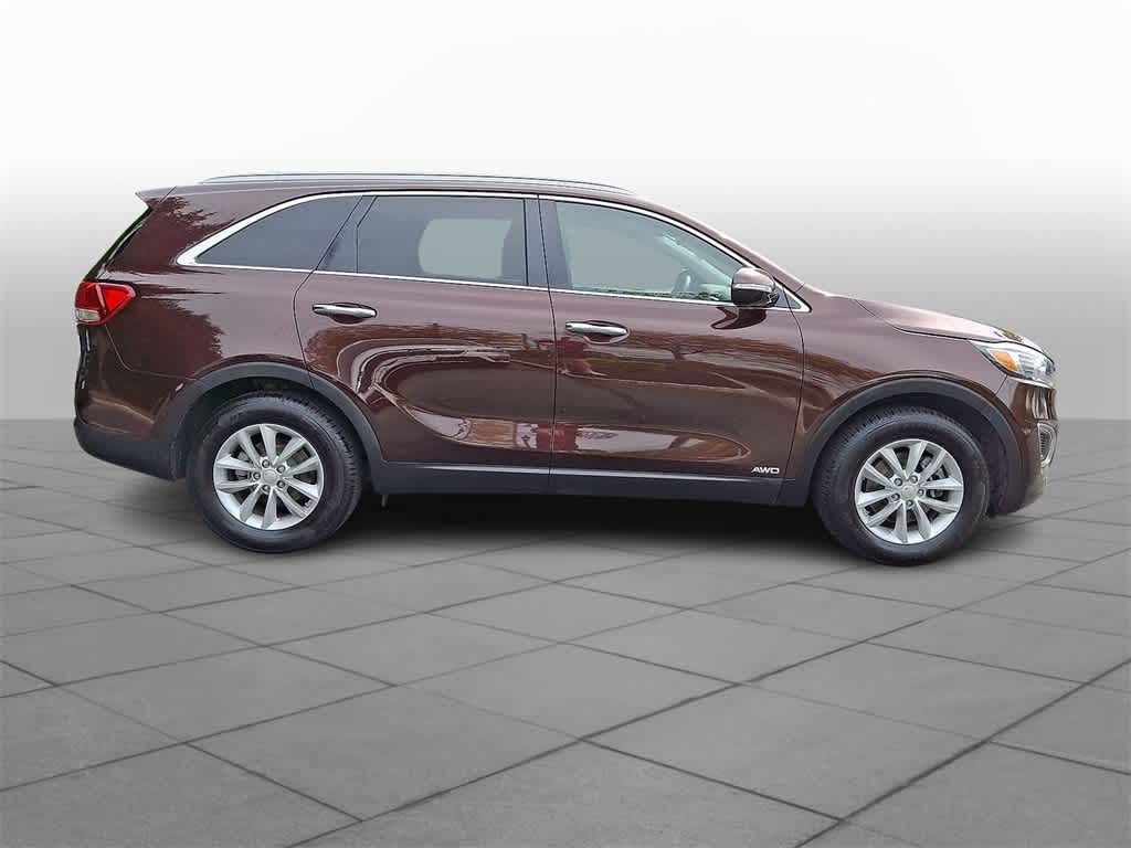 Thumbnail: 2016 Kia Sorento - 22