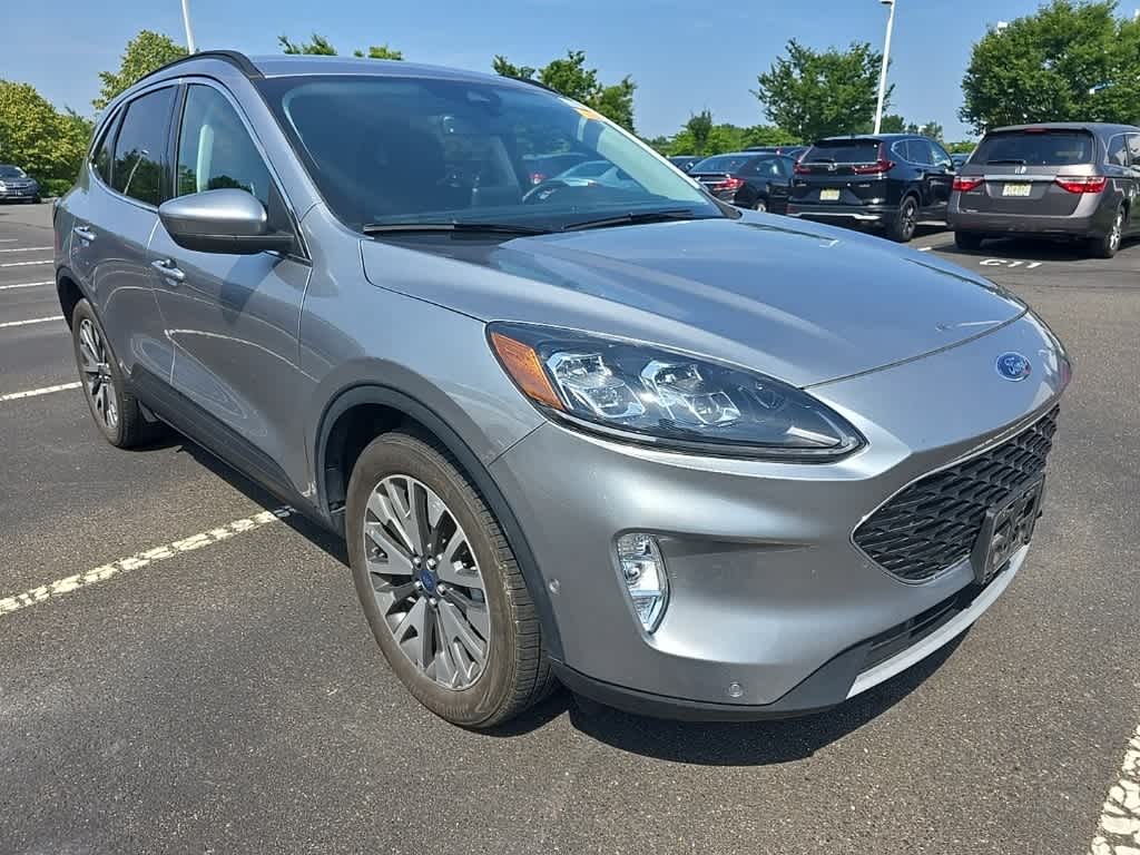 2021 Ford Escape Titanium Hybrid 3