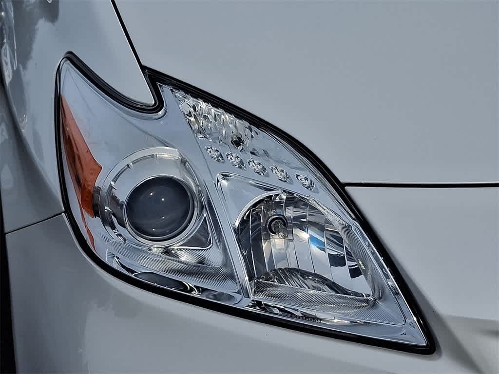 Thumbnail: 2015 Toyota Prius - 27