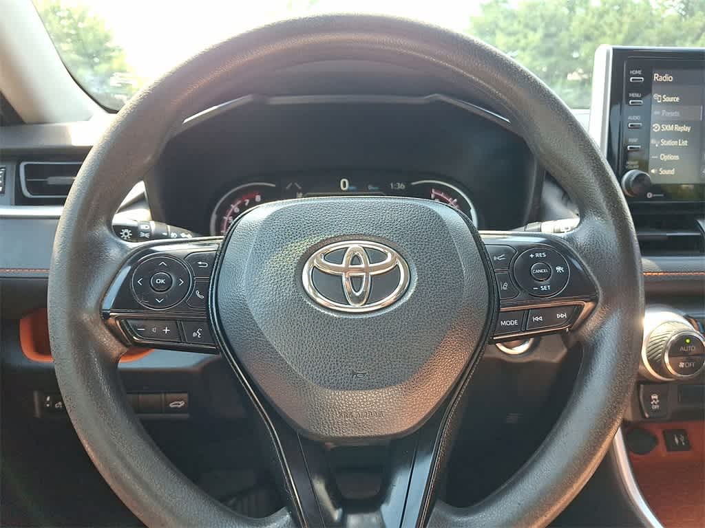 Thumbnail: 2019 Toyota RAV4 - 16