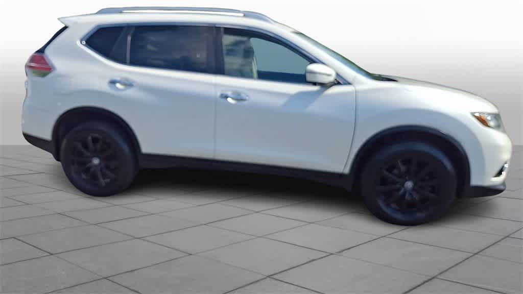 Thumbnail: 2016 Nissan Rogue - 9