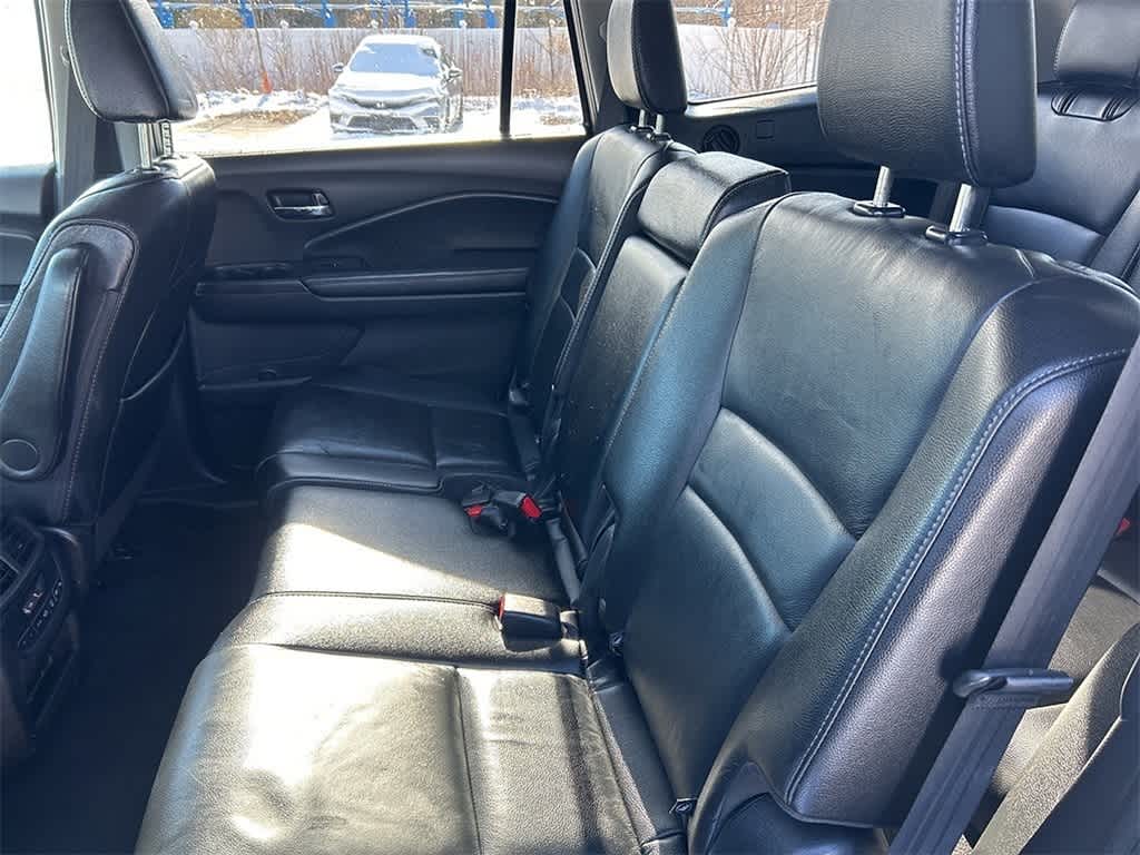 Thumbnail: 2018 Honda Pilot - 14