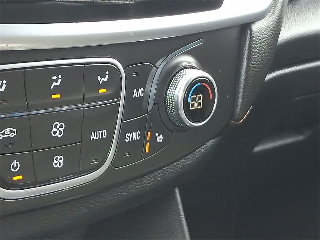 Thumbnail: 2020 Chevrolet Traverse - 18