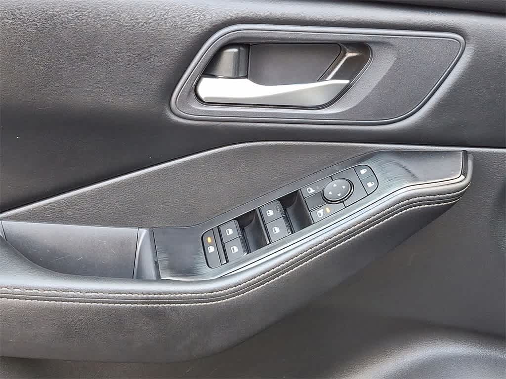 Thumbnail: 2024 Nissan Rogue - 10