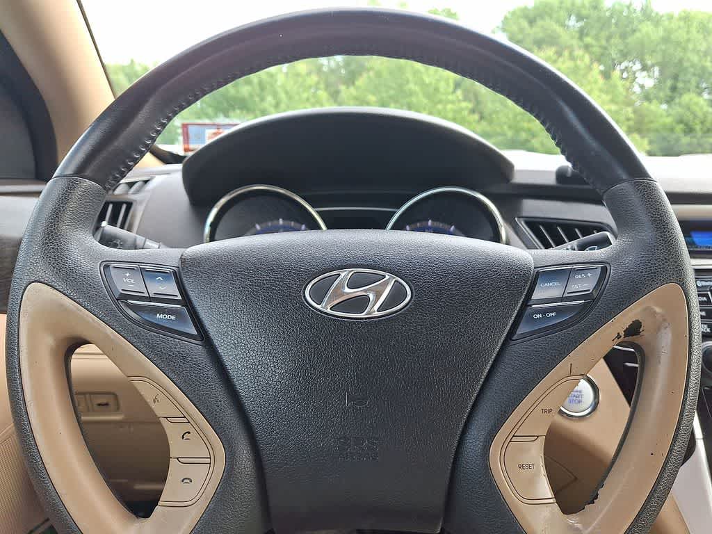 Thumbnail: 2013 Hyundai Sonata - 15