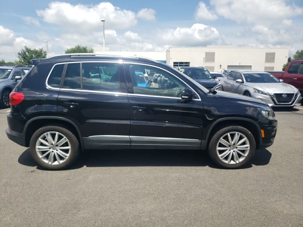 Thumbnail: 2016 Volkswagen Tiguan - 4