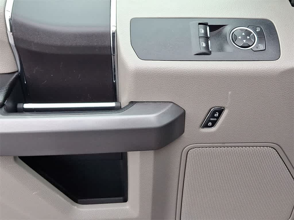 Thumbnail: 2016 Ford F-150 - 10