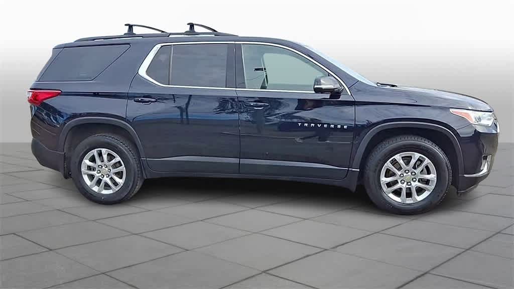 Thumbnail: 2020 Chevrolet Traverse - 9