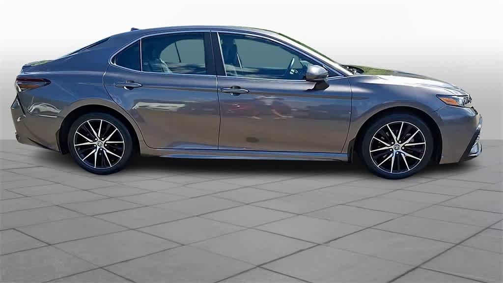 Thumbnail: 2021 Toyota Camry - 9