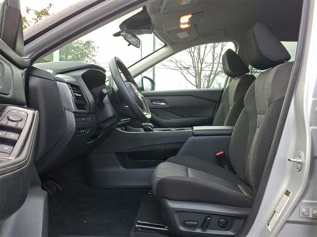 Thumbnail: 2024 Nissan Rogue - 11