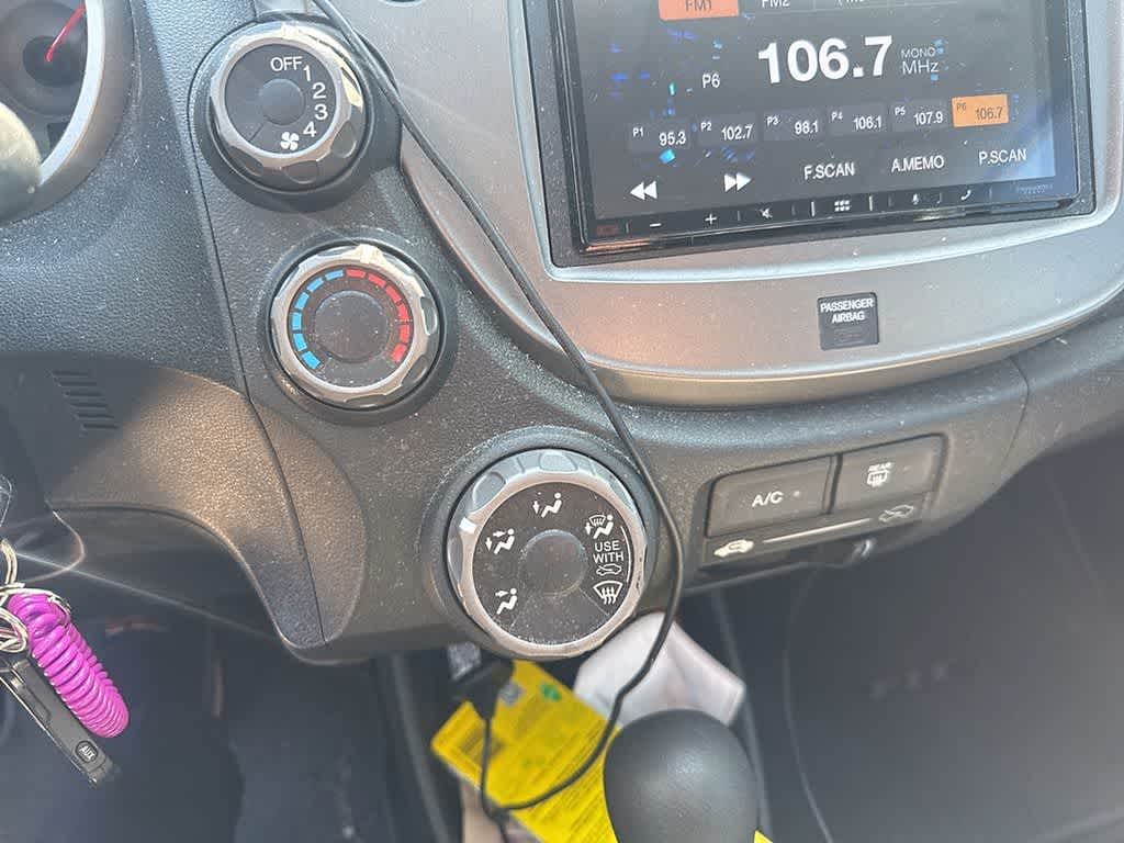 Thumbnail: 2010 Honda Fit - 16