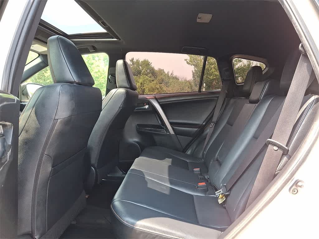 Thumbnail: 2016 Toyota RAV4 - 20