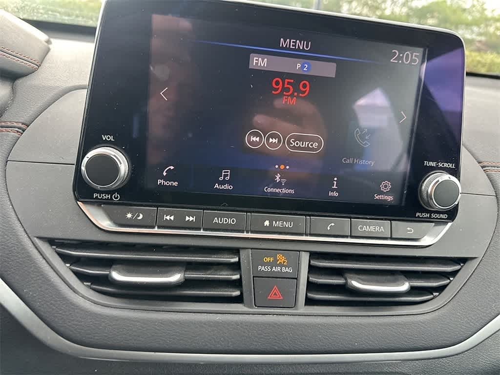 Thumbnail: 2019 Nissan Altima - 10