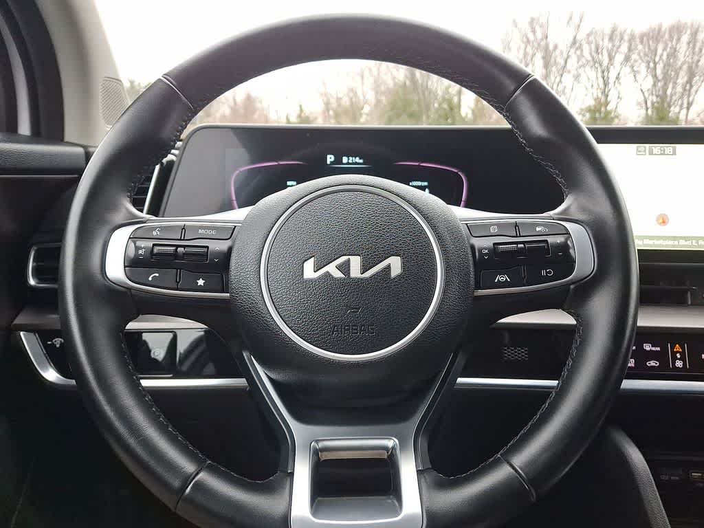 Thumbnail: 2023 Kia Sportage - 16