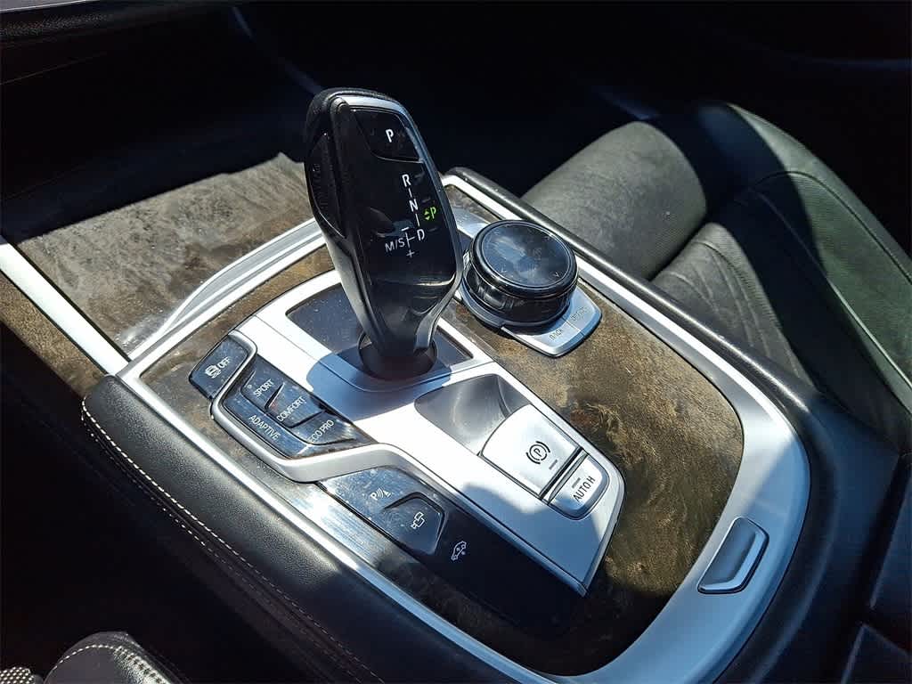 Thumbnail: 2018 BMW 7 Series - 12