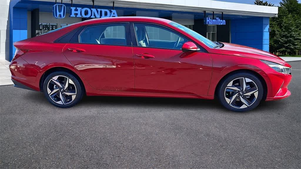 Thumbnail: 2023 Hyundai Elantra - 9