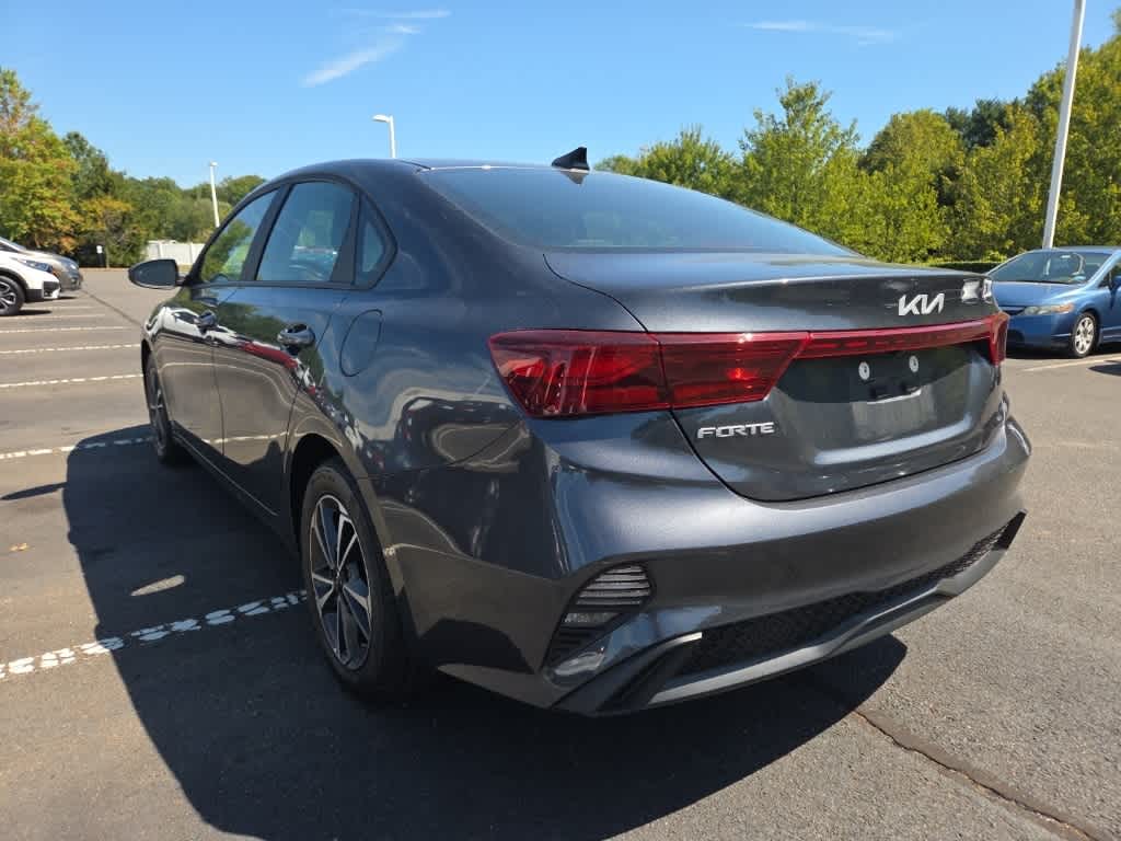 Thumbnail: 2024 Kia Forte - 7