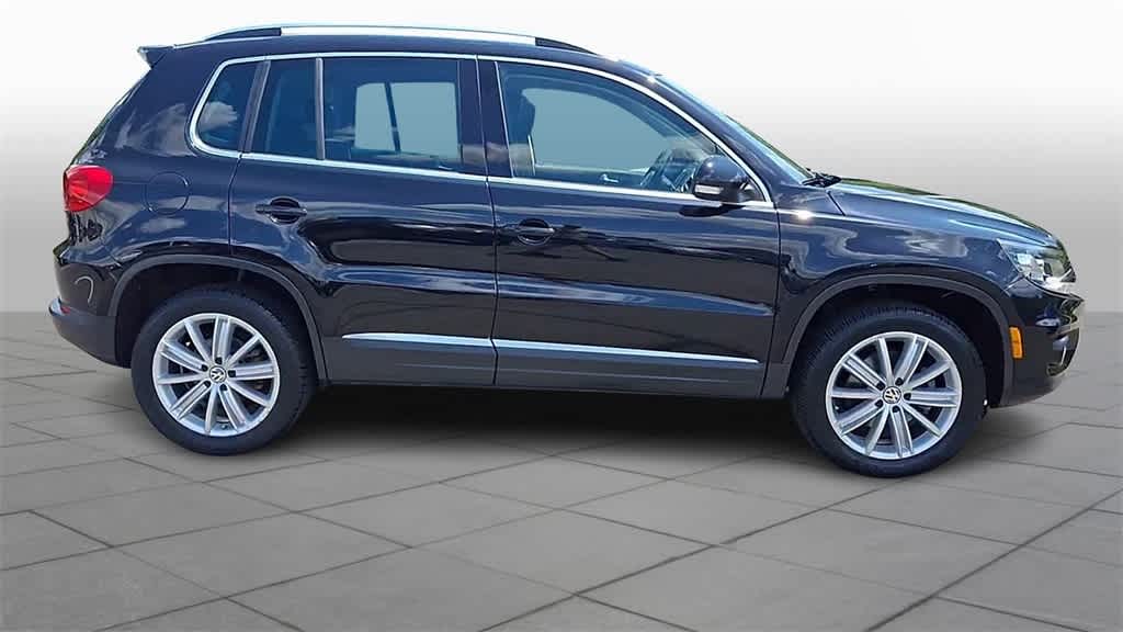 Thumbnail: 2016 Volkswagen Tiguan - 9