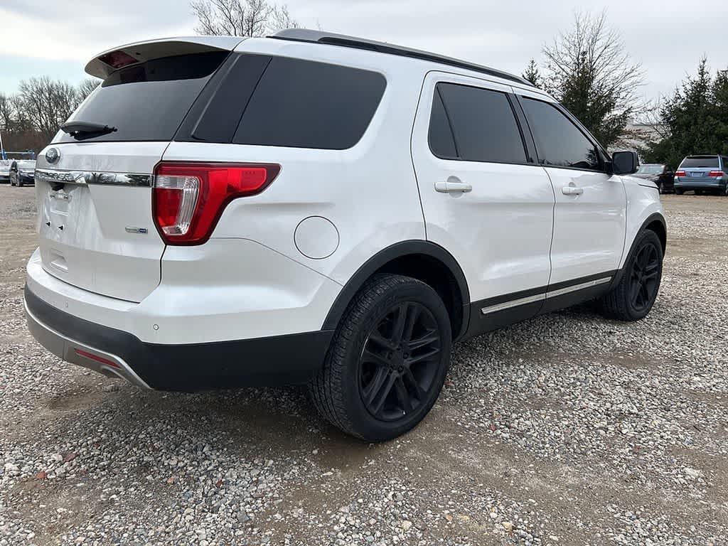 Thumbnail: 2016 Ford Explorer - 4