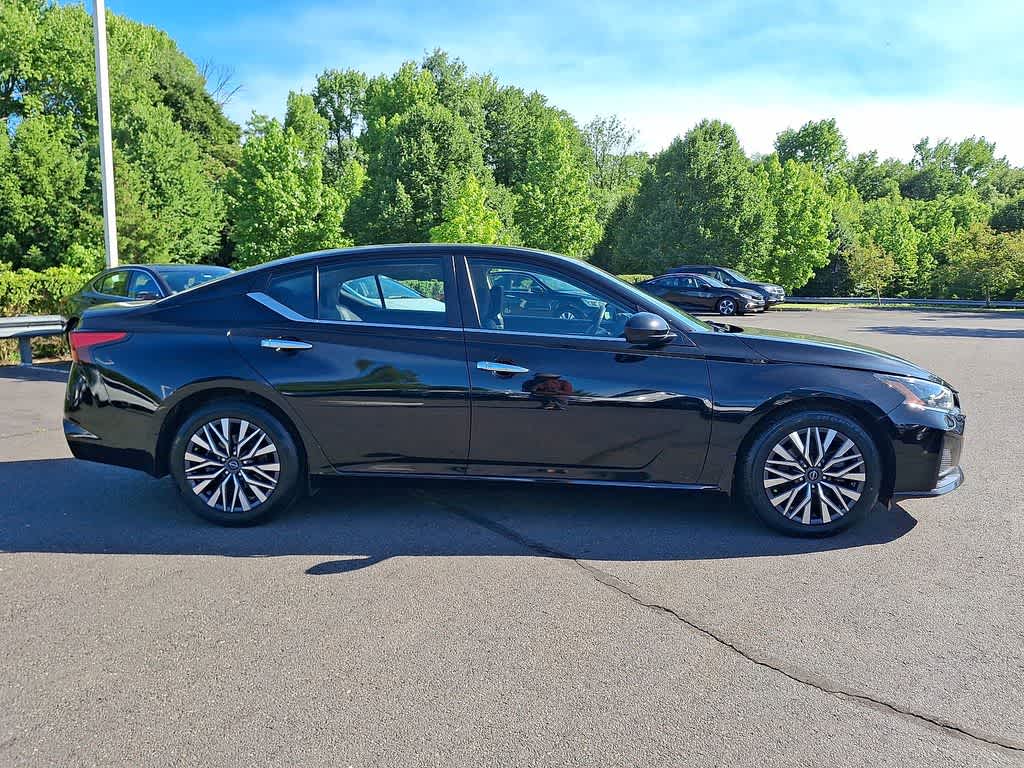 Thumbnail: 2023 Nissan Altima - 26