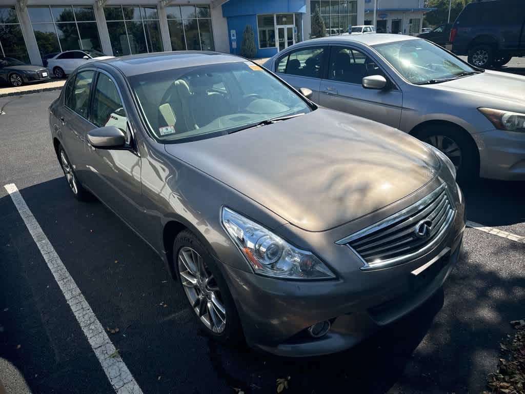 2011 INFINITI G37 X 3