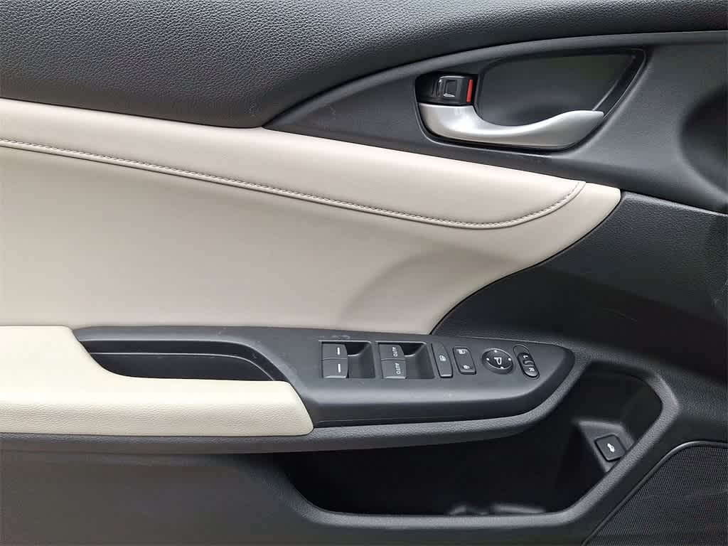 Thumbnail: 2019 Honda Insight - 10