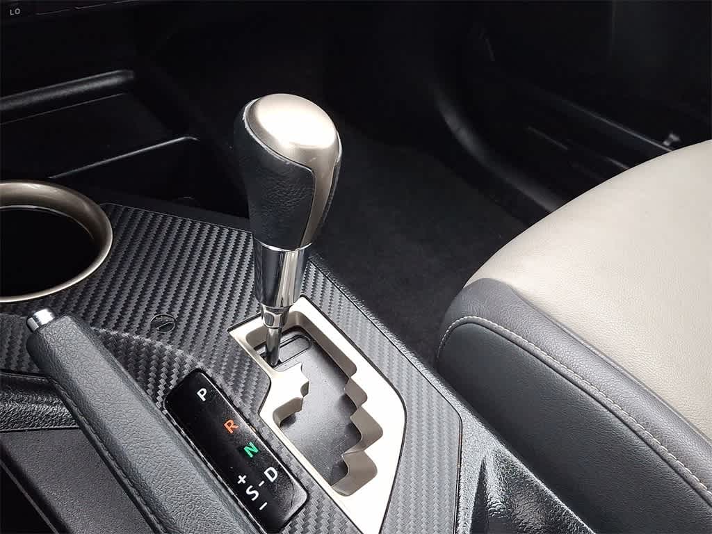 Thumbnail: 2015 Toyota RAV4 - 12