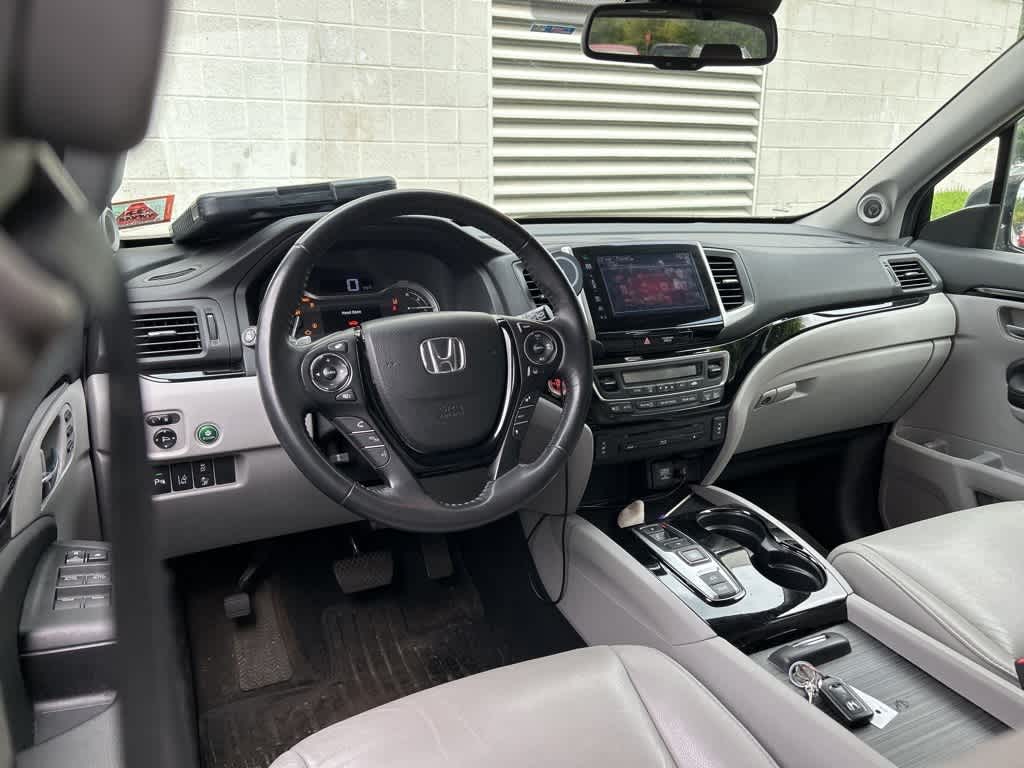 2016 Honda Pilot Touring 10