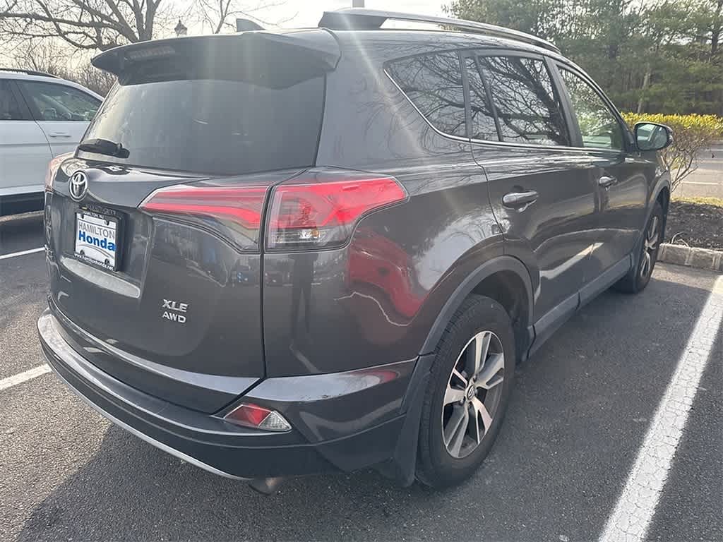 Thumbnail: 2017 Toyota RAV4 - 4