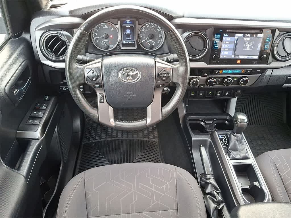 Thumbnail: 2017 Toyota Tacoma - 21