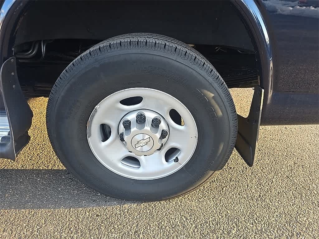 Thumbnail: 2014 Chevrolet Express - 7