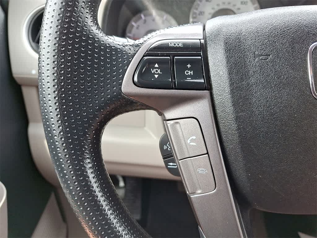 Thumbnail: 2013 Honda Pilot - 17