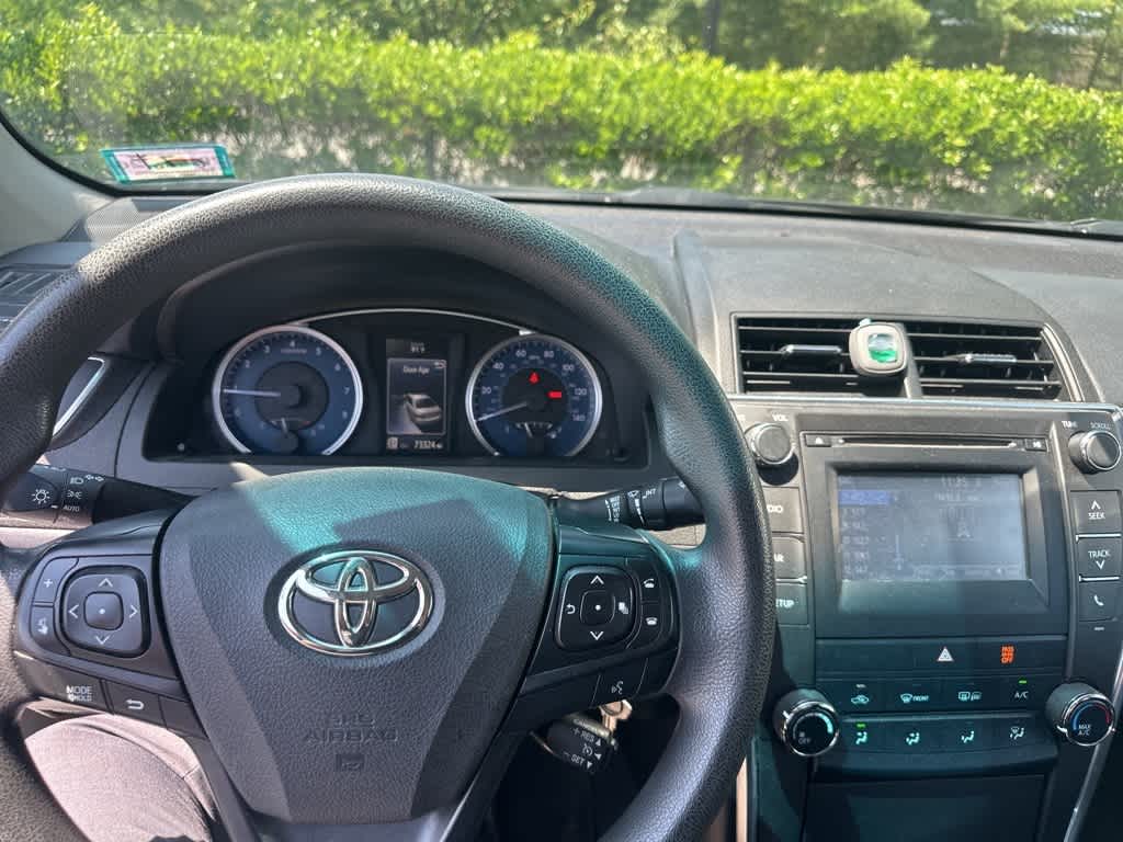 Thumbnail: 2017 Toyota Camry - 12