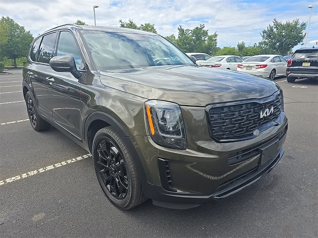Thumbnail: 2022 Kia Telluride - 3