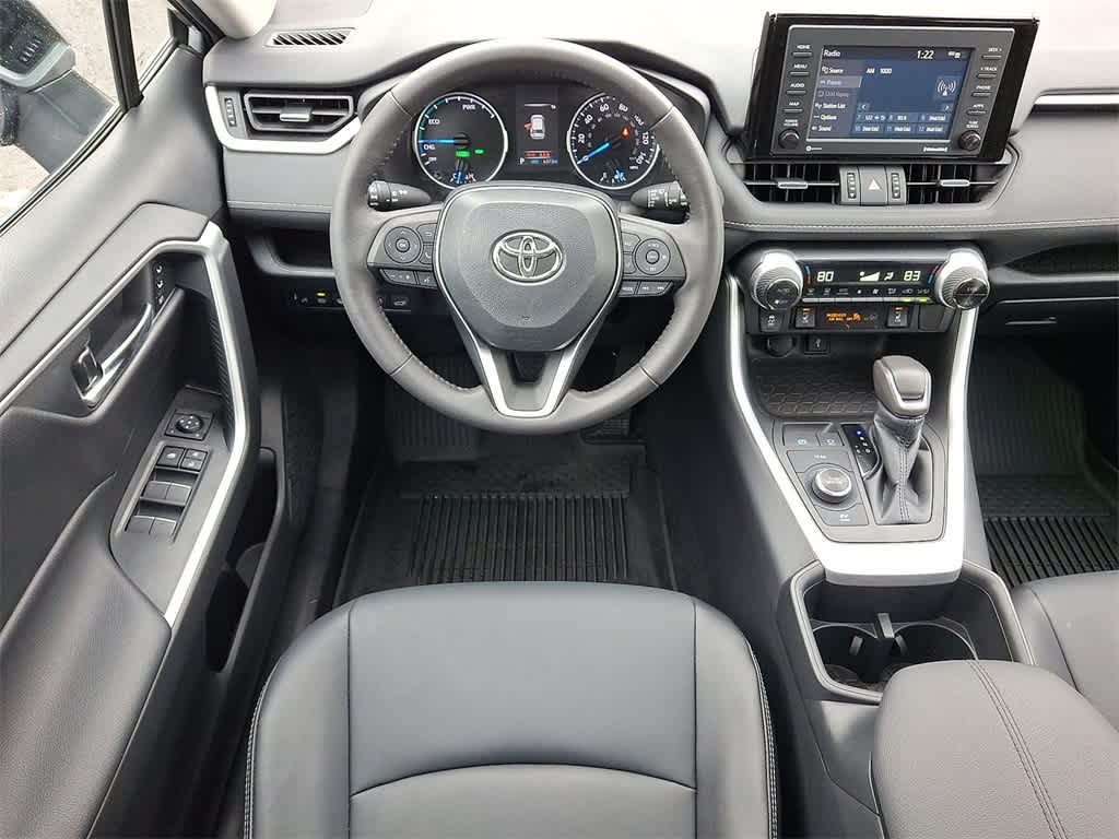 Thumbnail: 2022 Toyota RAV4 - 21