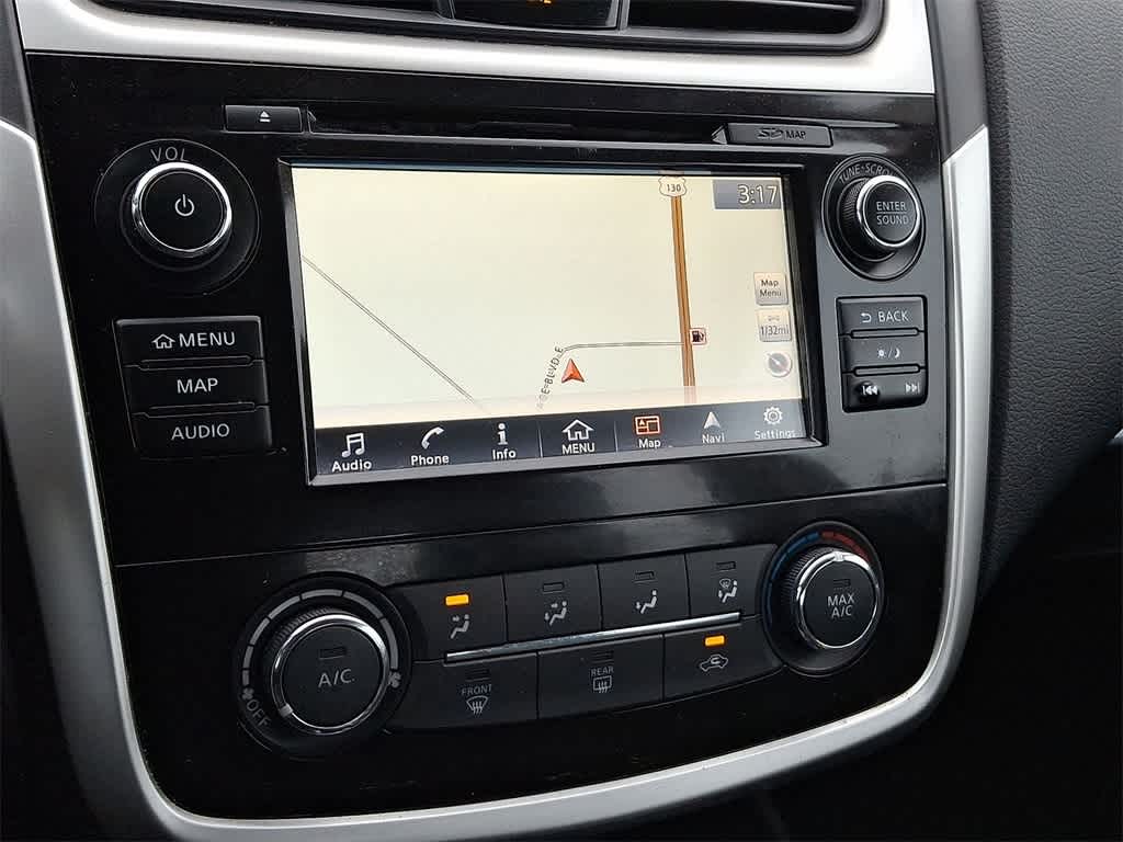 Thumbnail: 2018 Nissan Altima - 14