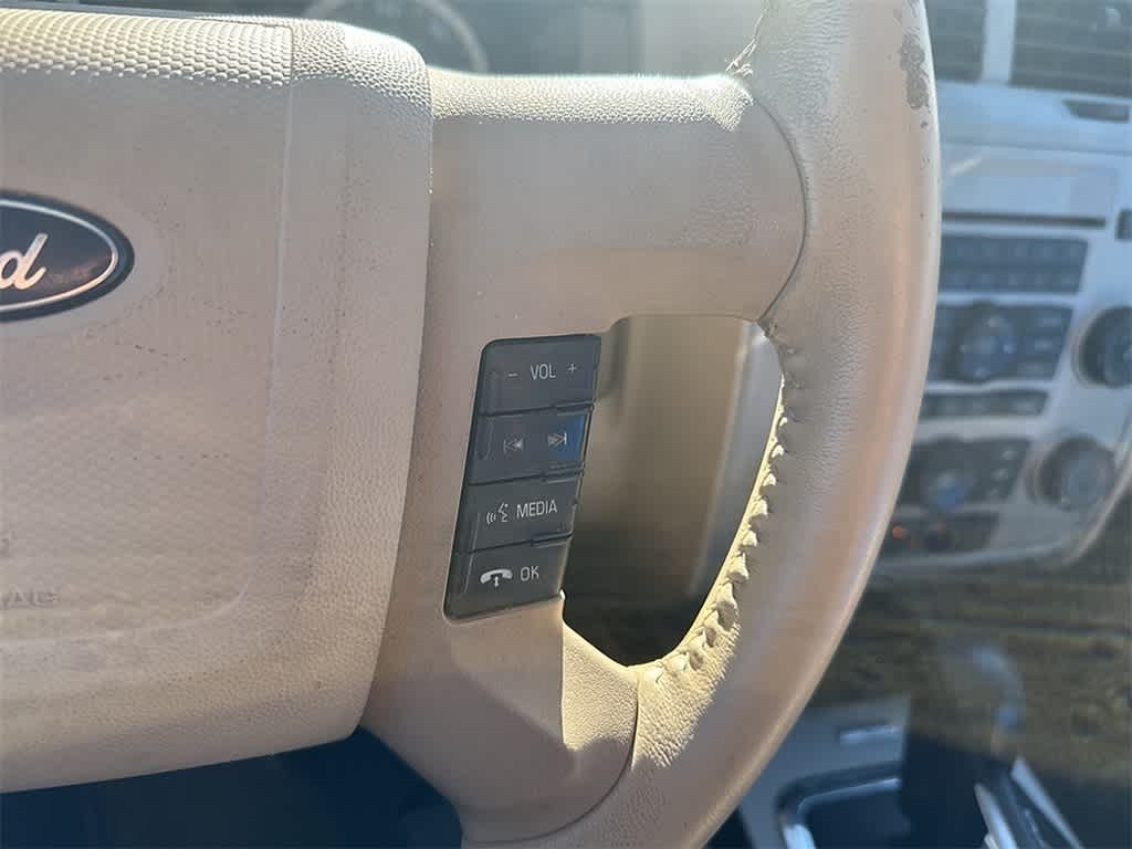 Thumbnail: 2010 Ford Escape - 14