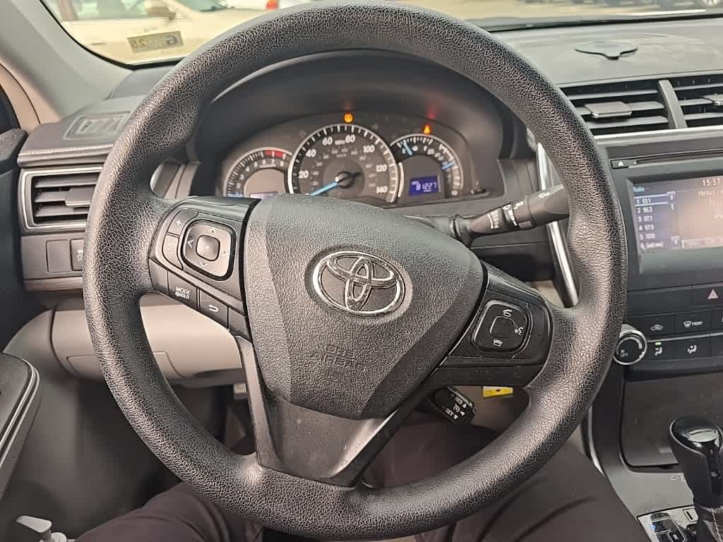 Thumbnail: 2015 Toyota Camry - 10
