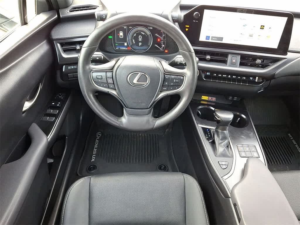 Thumbnail: 2023 Lexus UX - 21