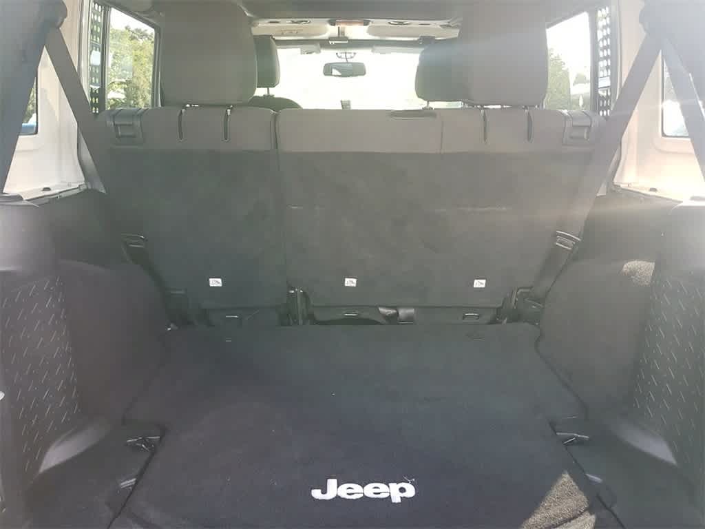 Thumbnail: 2016 Jeep Wrangler - 10
