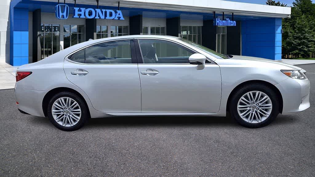 Thumbnail: 2014 Lexus ES - 9