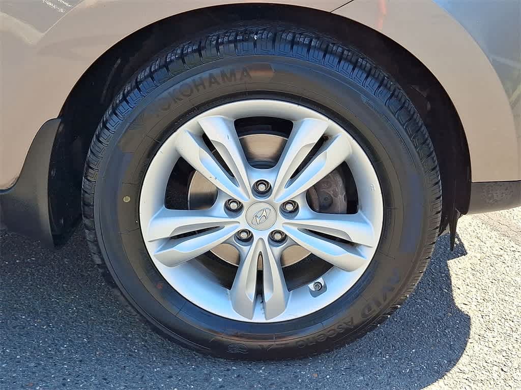Thumbnail: 2013 Hyundai Tucson - 26